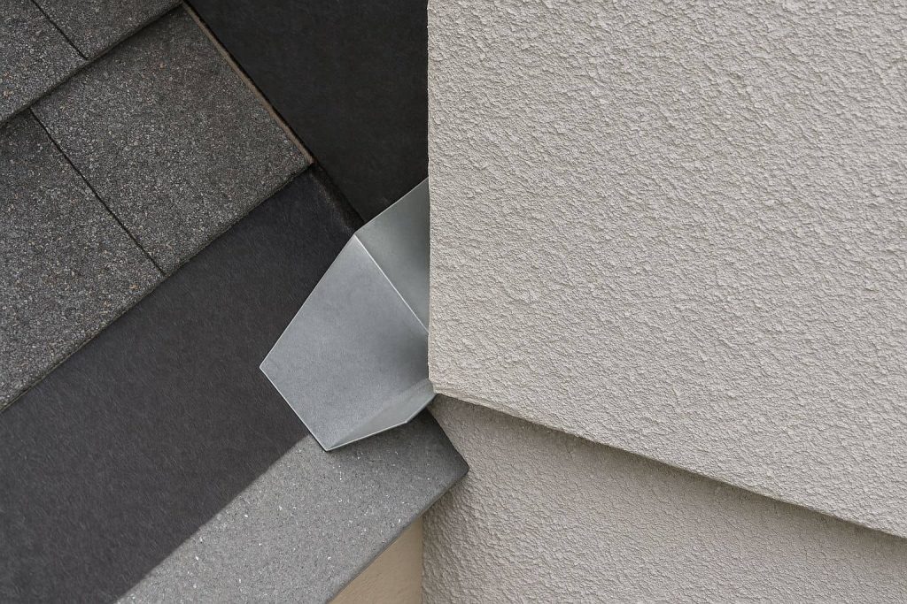 EIFS Kickout Flashing